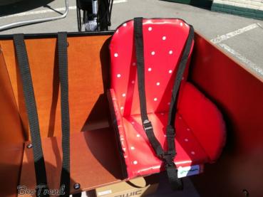 Babboe Kindersitz Comfi rot nach 18 Monaten